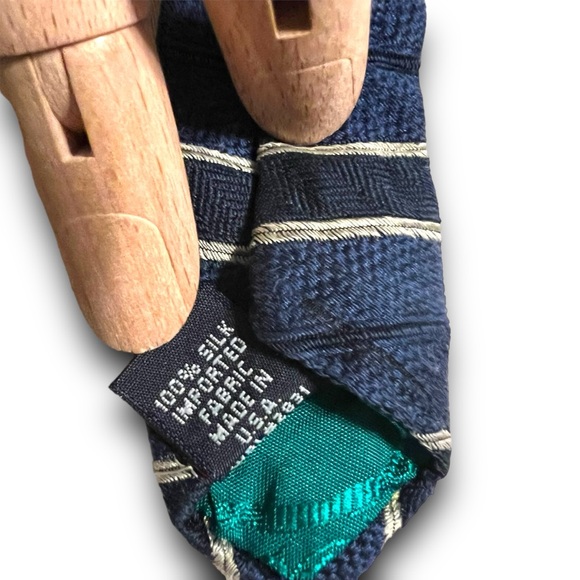 VTG TOMMY HILFIGER Lot Of 2 100% Silk USA Made 58” Ties - Picture 7 of 7